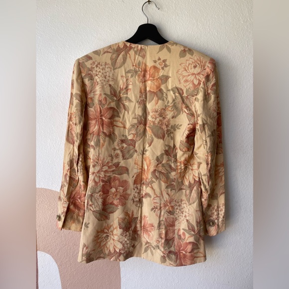 Vintage Floral Blazer - Picture 3 of 3